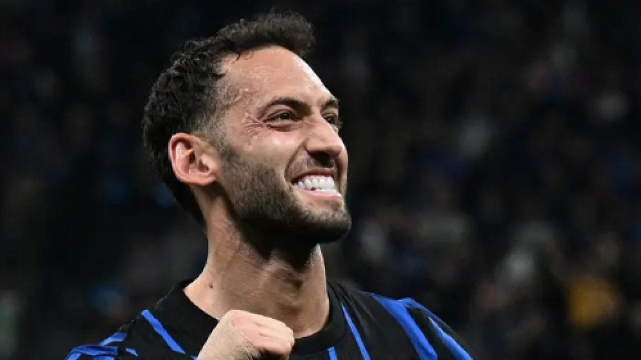 Foto - Hakan Çalhanoğlu müjdesi resmen verildi: Takımının orta sahadaki kralı geliyor