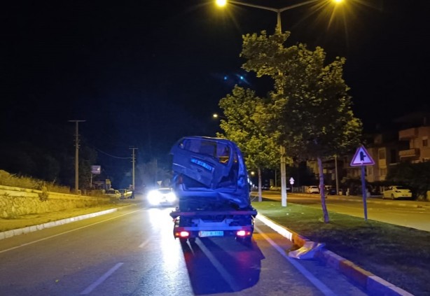 Foto - Takla atan araçta anne öldü, baba ile kızı yaralandı