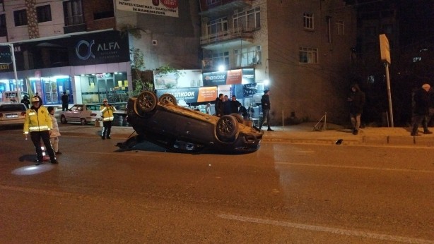 Foto - Takla atan araçtan sağ çıkıp kayıplara karıştılar!