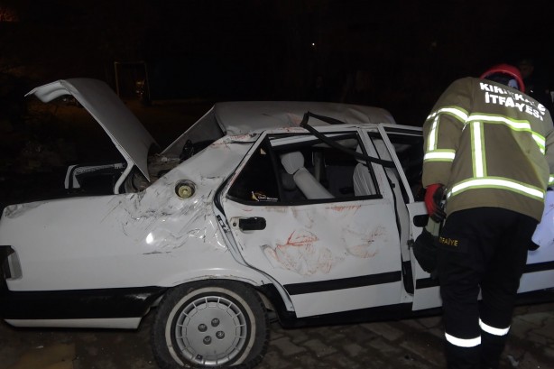 Foto - Takla atan otomobil başka bir aracın üstüne düştü!