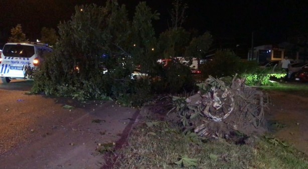 Foto - Takla atan otomobilde can pazarı