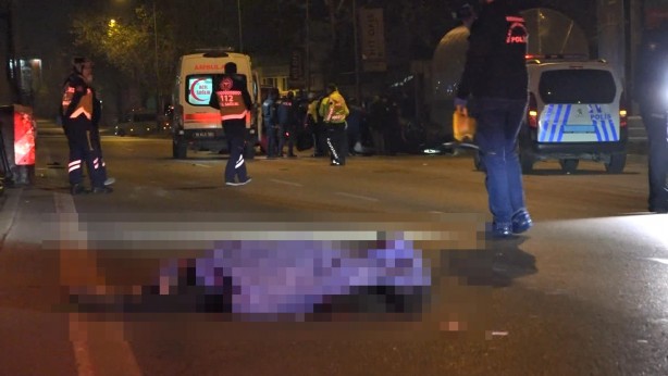 Takla atan otomobilden fırlayan kadın öldü