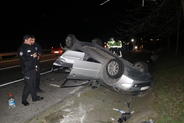 Foto - Takla atan otomobilin sürücüsü yaralandı