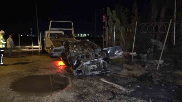 Foto - Takla atıp alev topuna döndü! Araçtan sağ çıktı, yaptığı şaşırttı