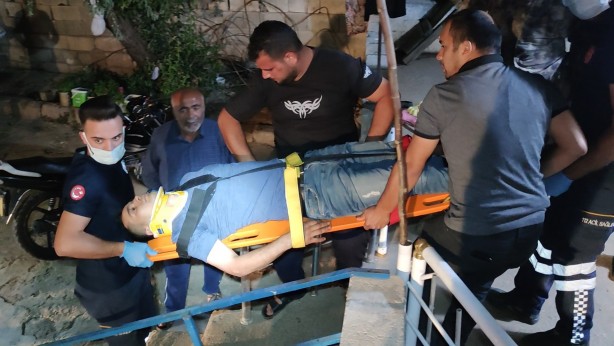 Foto - Taklalar atan otomobil eve çarparak durabildi: 1 ölü, 1 yaralı