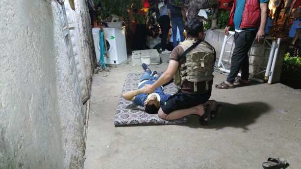 Foto - Taklalar atan otomobil eve çarparak durabildi: 1 ölü, 1 yaralı