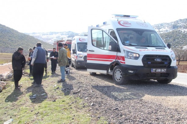 Taklalar atıp şarampole uçtu! Ölü ve yaralılar var