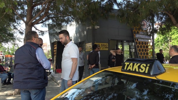 Foto - Taksici 5 yerinden bıçaklandı, meslektaşları kontak kapattı! 'Çalışmıyoruz'