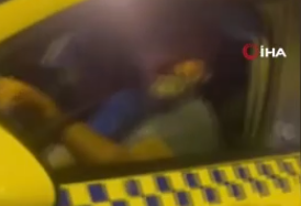 Foto - Taksiciden ahlaksız teklif! Trafikten men edin şunu