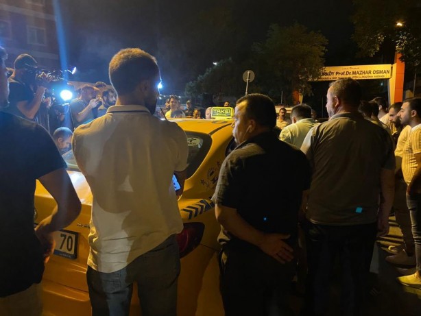 Foto - Taksicinin boğazını kesti!