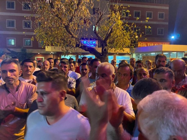 Foto - Taksicinin boğazını kesti!