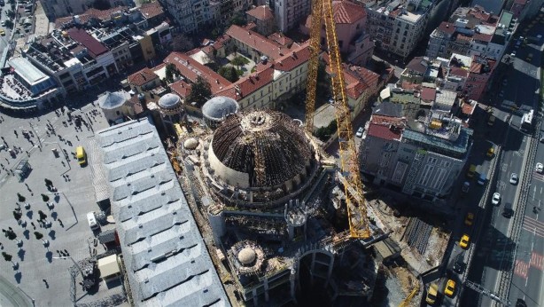 Foto - Taksim Camii'nde sona doğru