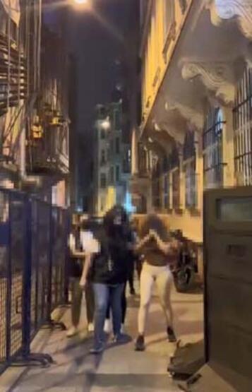 Foto - Taksim’de dolar atıp eğleniyorlardı! Villalarından yaka paça alındı