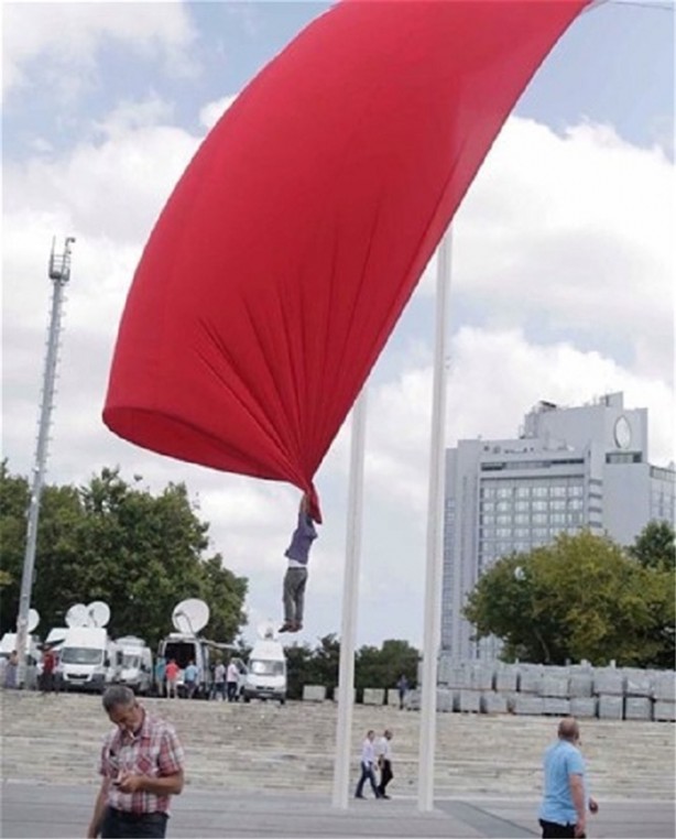 Foto - Taksim'de fotoğraf çekilmek isterken...