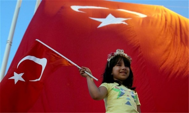 Foto - Taksim'de fotoğraf çekilmek isterken...