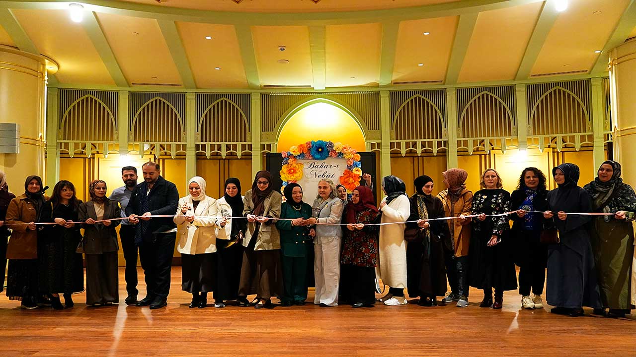 Taksim'de geleneksel sanat rüzgarı! 