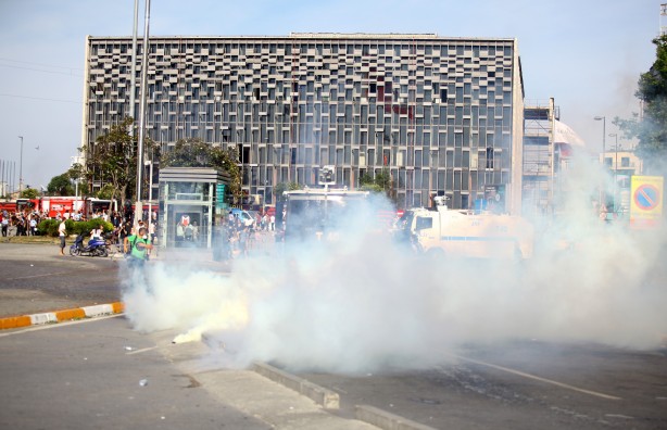 Foto - Taksim'deki ürküten yürüyüşten kareler