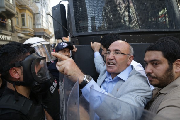 Foto - Taksim'deki ürküten yürüyüşten kareler