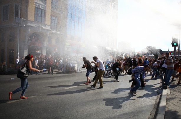 Foto - Taksim'deki ürküten yürüyüşten kareler