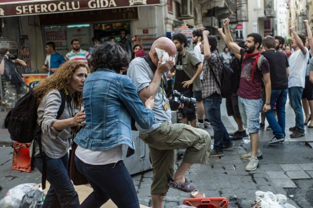 Foto - Taksim'deki ürküten yürüyüşten kareler