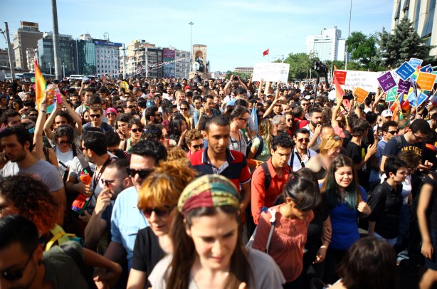 Foto - Taksim'deki ürküten yürüyüşten kareler