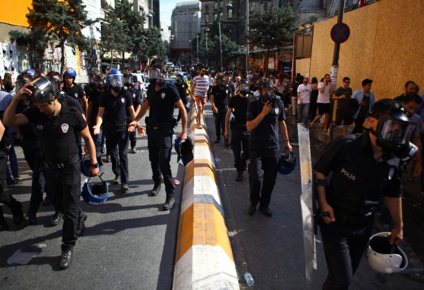 Foto - Taksim'deki ürküten yürüyüşten kareler