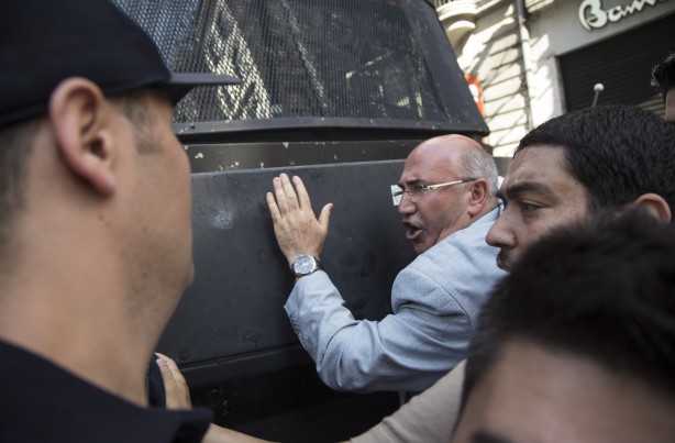 Foto - Taksim'deki ürküten yürüyüşten kareler
