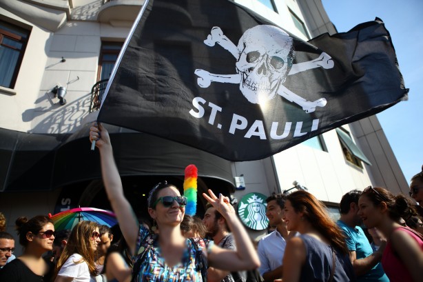 Foto - Taksim'deki ürküten yürüyüşten kareler
