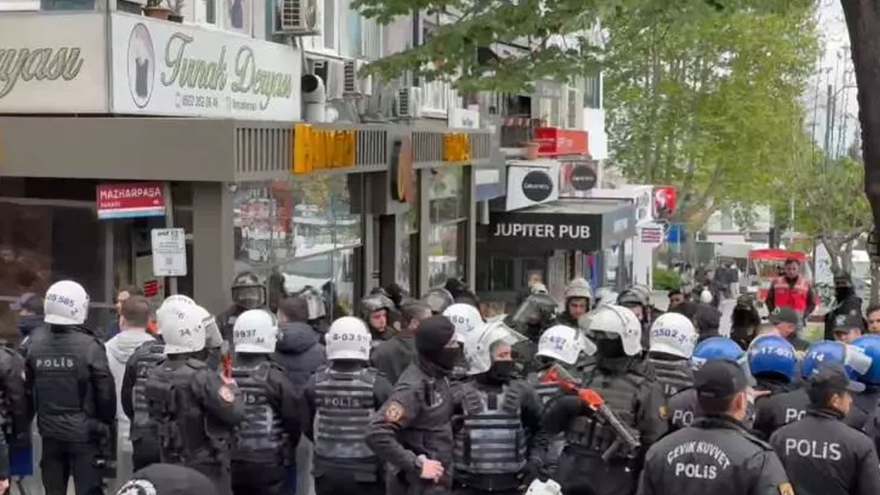 Foto - Taksim’e yürümek isteyen gruba müdahale! 1 Mayıs provokatörleri iş başında
