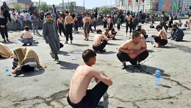 Foto - Taliban kontrolündeki Afganistan'da Kerbela şehitleri için tören düzenledi