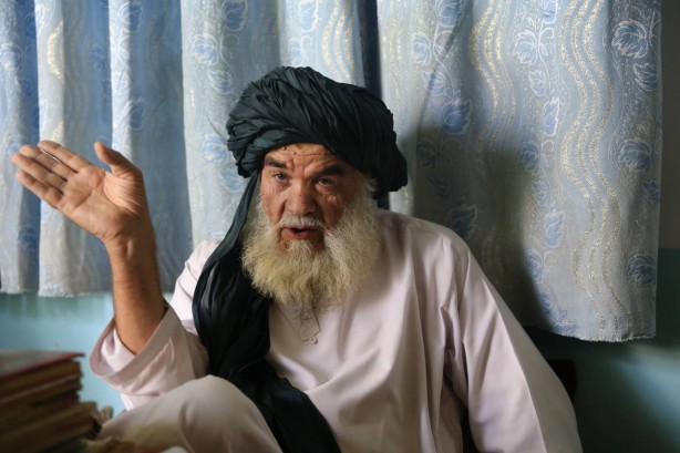 Foto - Taliban nasıl kuruldu? Dünya medyasında ilk kez… ‘Bir din alimi yanıma gelerek…’