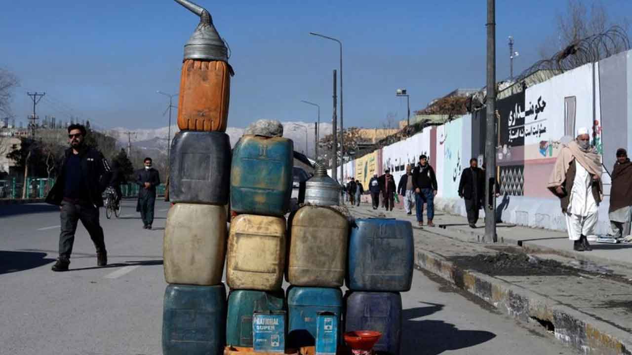 Foto - Taliban petrol bombasını patlattı! Herkes şaşkın