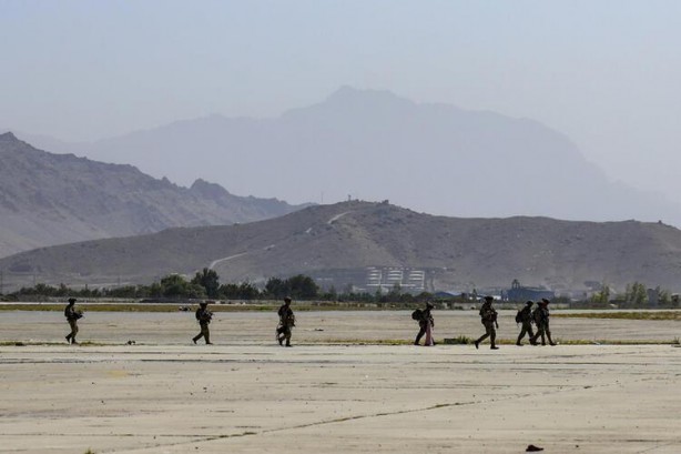 Foto - Taliban’dan kaçanlara utanç verici öneri! Dünya bu milyarderi konuşuyor