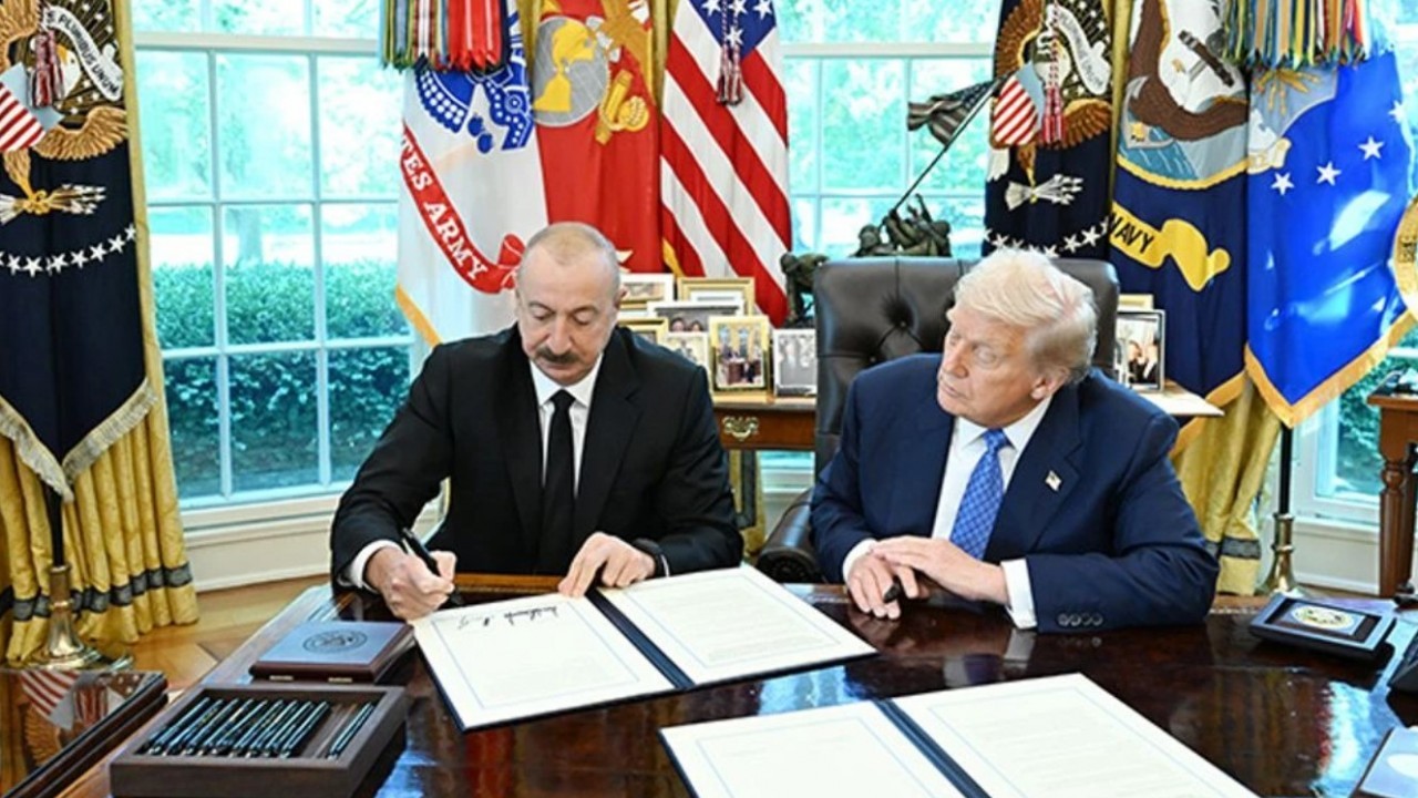 Foto - Talimatı Trump mı verdi? Aliyev'den 2 milyon dolarlık imza