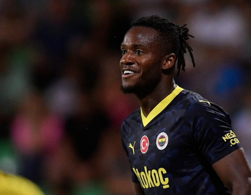 Foto - Tam 11 milyon Euro teklif: Yeni yıldızı oluyor! İsmail Kartal'ın hamlesi: Saha dolup taşacak!