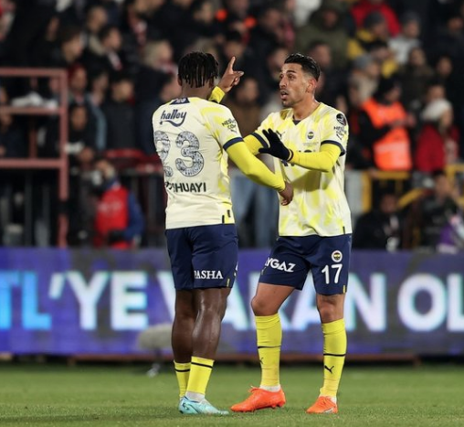 Foto - Tam 11 milyon Euro teklif: Yeni yıldızı oluyor! İsmail Kartal'ın hamlesi: Saha dolup taşacak!