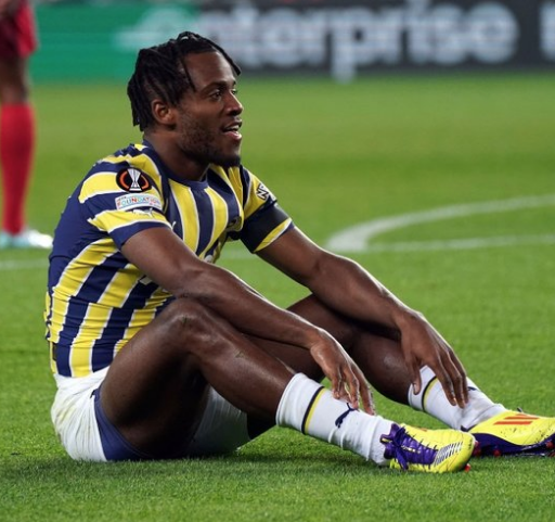 Foto - Tam 11 milyon Euro teklif: Yeni yıldızı oluyor! İsmail Kartal'ın hamlesi: Saha dolup taşacak!