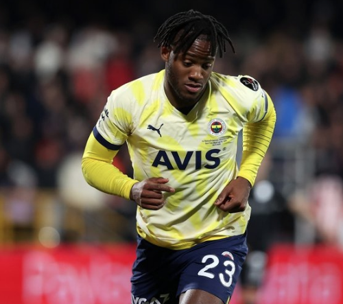 Foto - Tam 11 milyon Euro teklif: Yeni yıldızı oluyor! İsmail Kartal'ın hamlesi: Saha dolup taşacak!