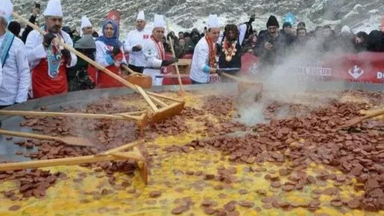 Tam 1930 kilo ağırlığında: Afyon'da dünya rekoru kırıldı!