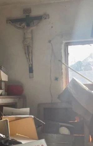 Foto - Tam 20 yıldan bu yana mühürlü olan odaya ilk kez girdiler! Karşılarına ilk çıkan manzara şok etti!