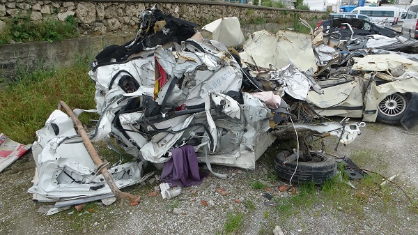 Foto - Tam 200 milyon TL değerinde! Depremden sonra araç mezarlığı oluştu