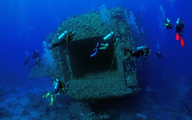 Foto - Tam 23 yıl önce batmıştı! Yüzlerce hacıyı taşıyan o feribotun batığı böyle görüntülendi! Bakın içinden neler çıktı
