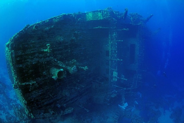 Tam 23 yıl önce batmıştı! Yüzlerce hacıyı taşıyan o feribotun batığı böyle görüntülendi! Bakın içinden neler çıktı