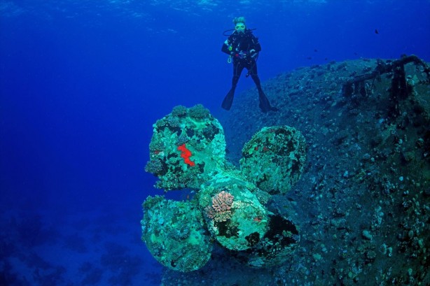 Foto - Tam 23 yıl önce batmıştı! Yüzlerce hacıyı taşıyan o feribotun batığı böyle görüntülendi! Bakın içinden neler çıktı
