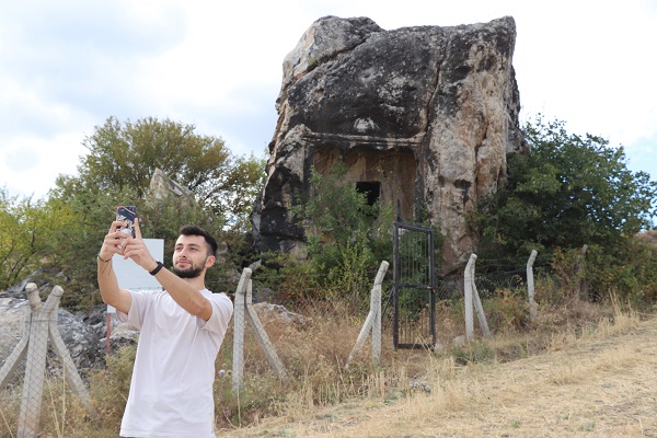Foto - Tam 24 asırdır ayakta! Herkesin gözü bu mezarda