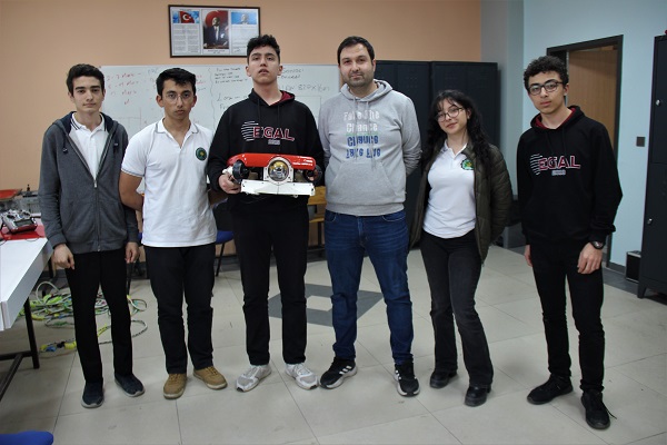 Foto - Tam 30 metre dalıyor! Liseli gençler robot geliştirdi