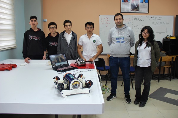 Foto - Tam 30 metre dalıyor! Liseli gençler robot geliştirdi