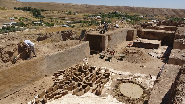 Foto - Tam 36 yıldız kazılar sürüyor