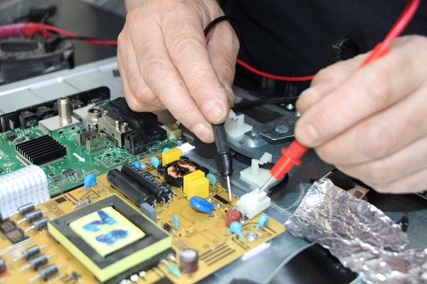 Foto - Tam 50 senedir ekranların arkasında