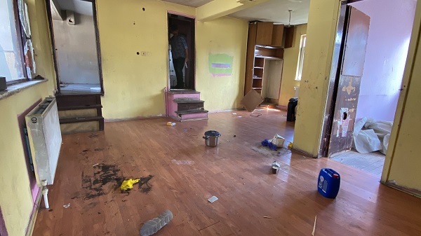 Foto - Tam 6 sene sonra gördü! Evini kiraya verdiğine bin pişman oldu